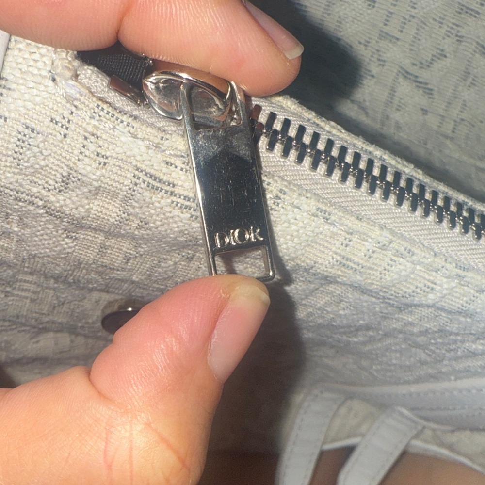 Authentic Dior Cream Men's Bag - Picture 13 of 16